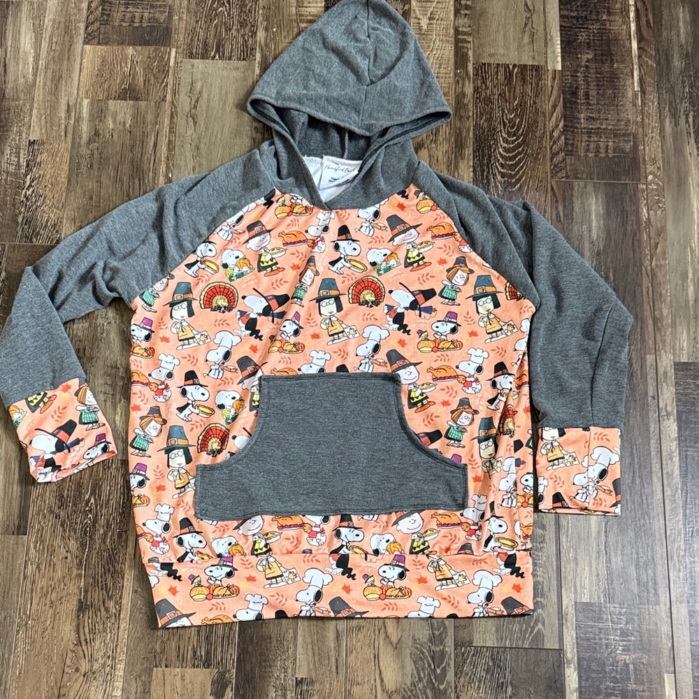 Thanksgiving Charlie Brown and Friends Graphic‎ Hooded Long Sleeve Top